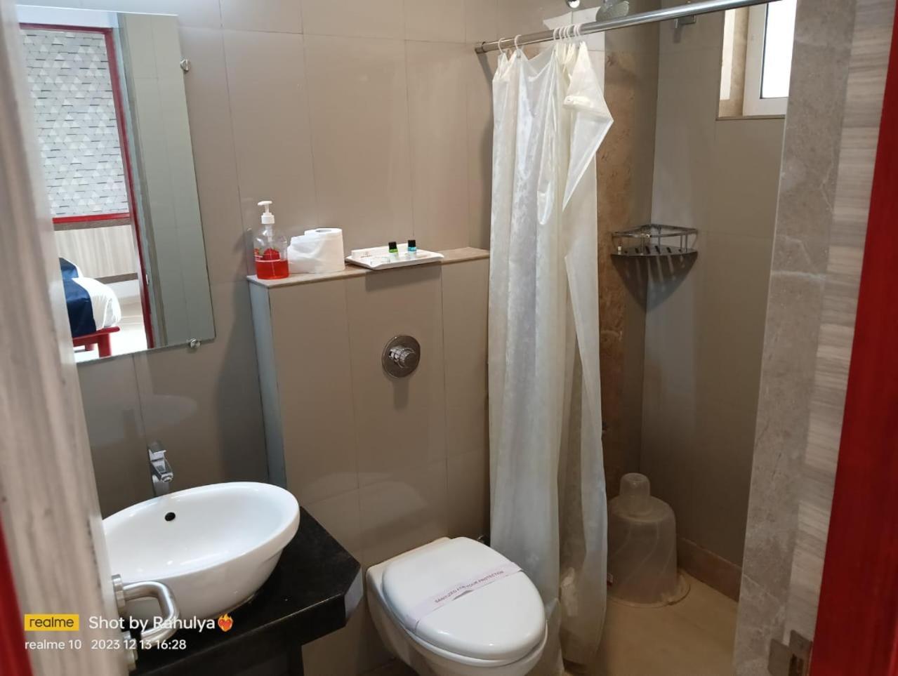 Hotel Prabha Palace Ahmednagar Kültér fotó