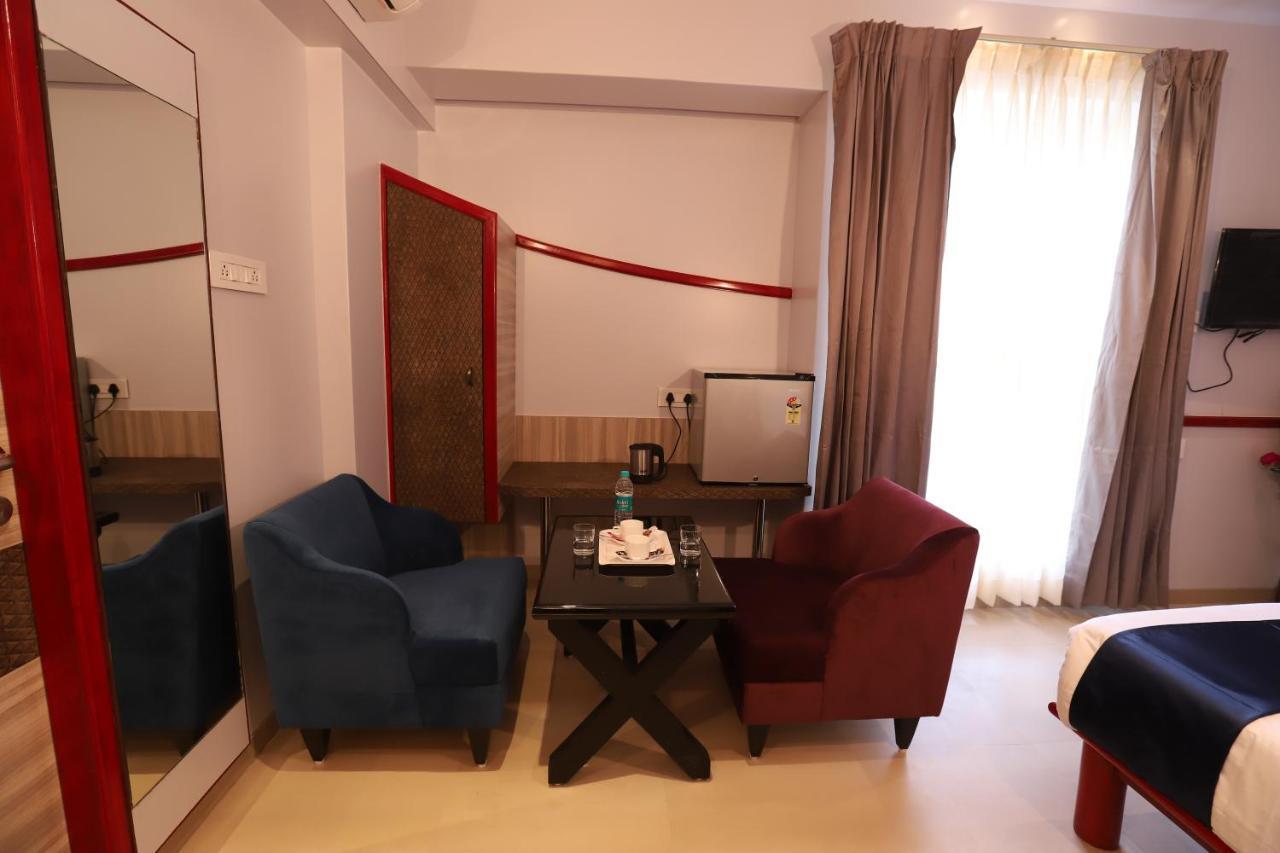 Hotel Prabha Palace Ahmednagar Kültér fotó