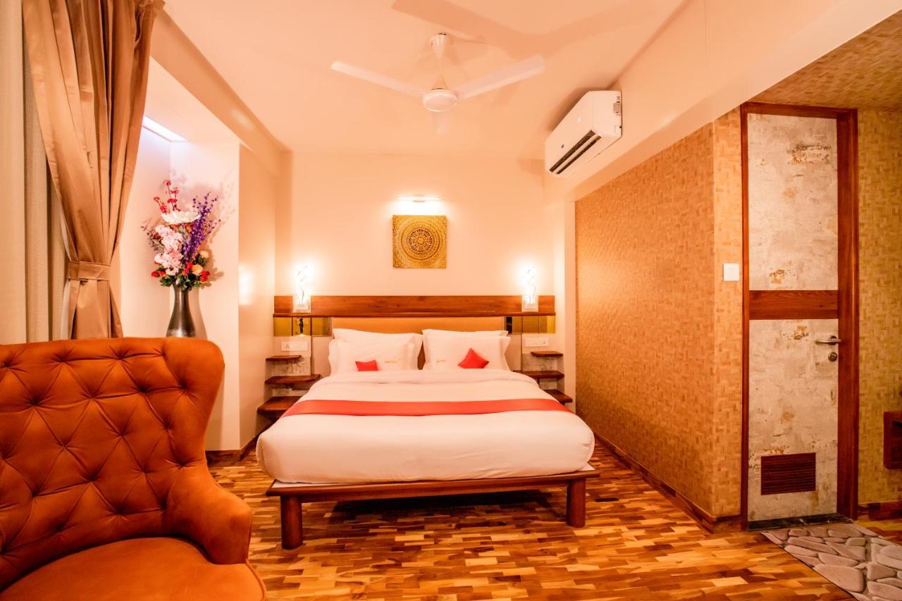 Hotel Prabha Palace Ahmednagar Kültér fotó